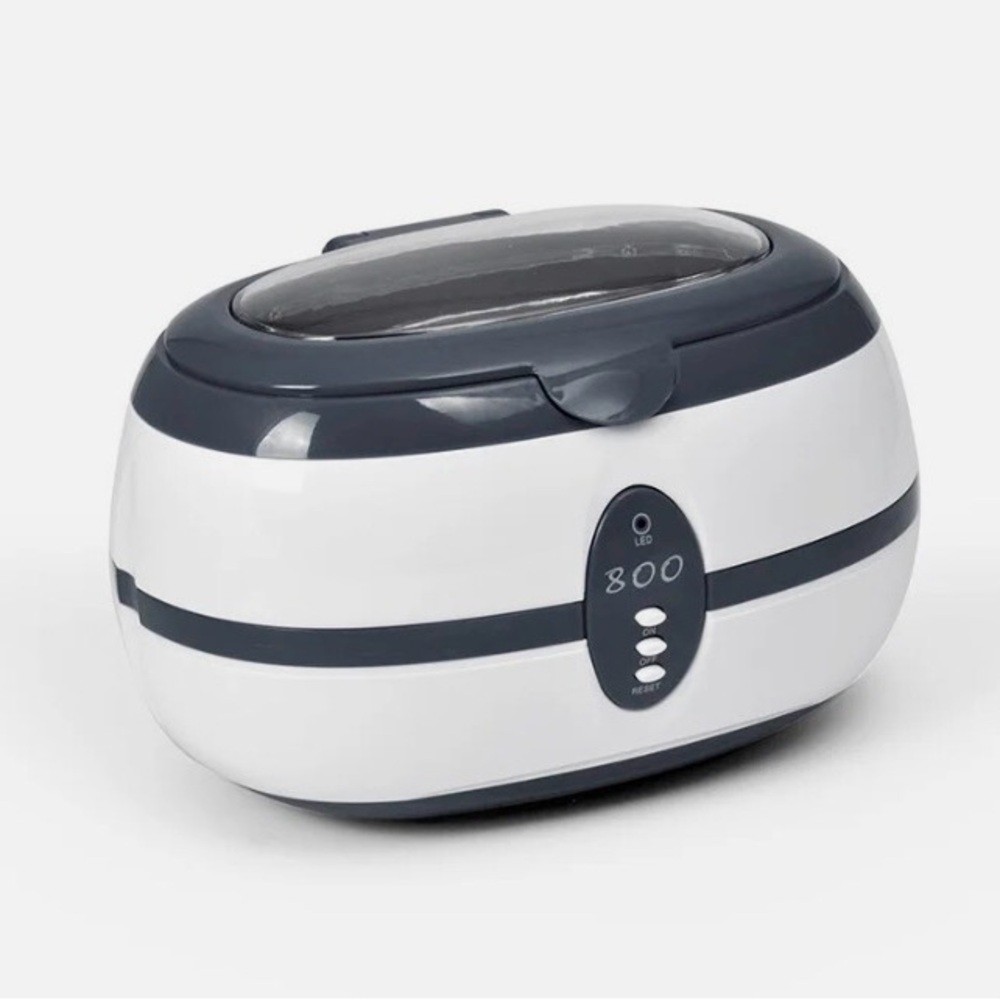 Ultrasonic Cleaner in White and Blue
